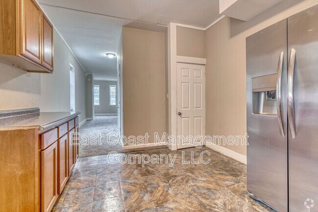 Building Photo - 1421 W Ostend St Rental
