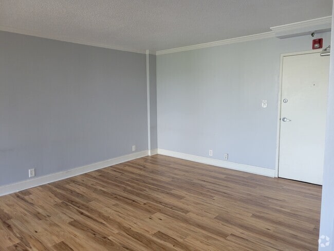 Building Photo - 1131 Stringers Ridge Rd Unit 2K Rental