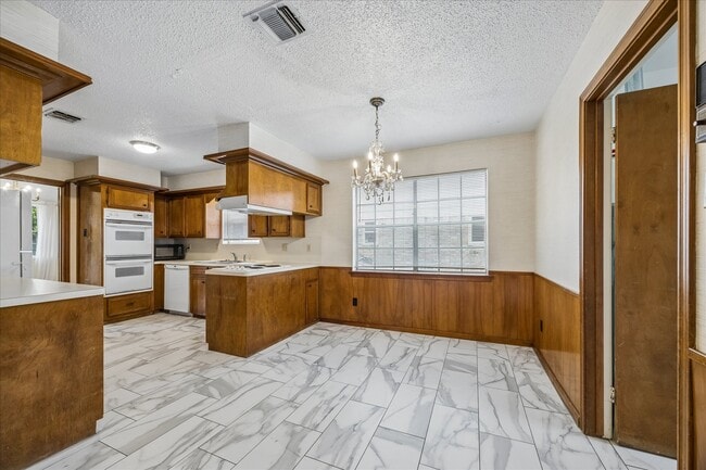 Photo - 11926 Waldemar Dr