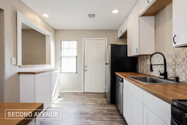 Photo - 1400 Marydale Ave