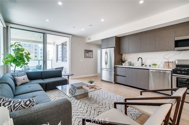 Photo - 1148 N Detroit St Unit 1B