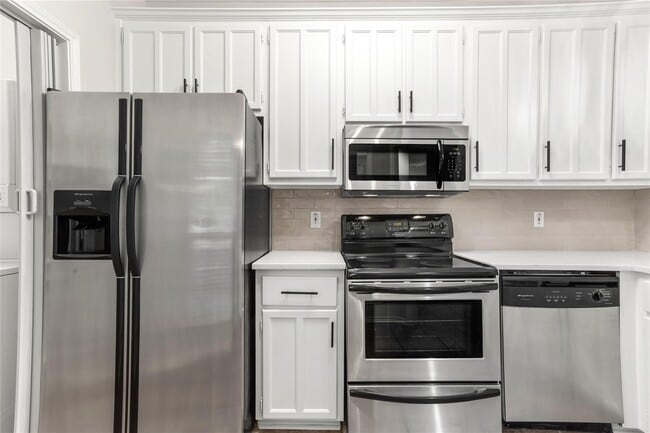 Kitchen -- Stainless Steel Appliances - 14277 Preston Rd Unit Preston on the Creek 411