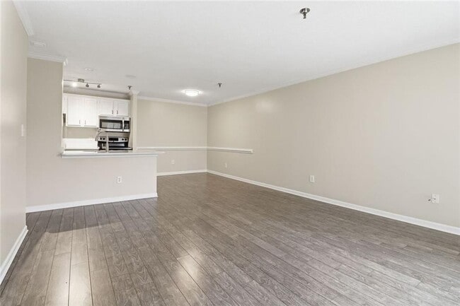 Photo - 300 Johnson Ferry Rd