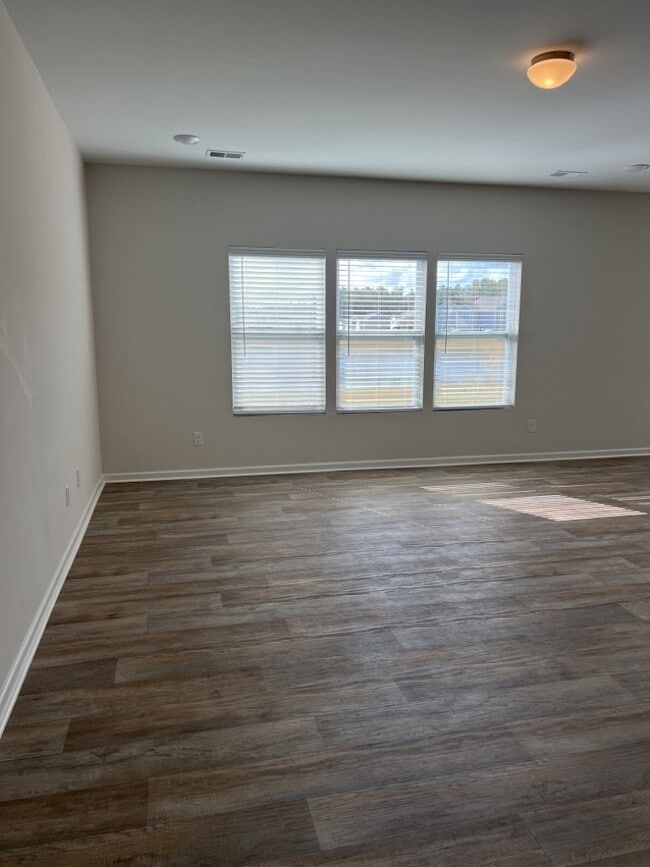 Photo - 509 Purple Finch Rd