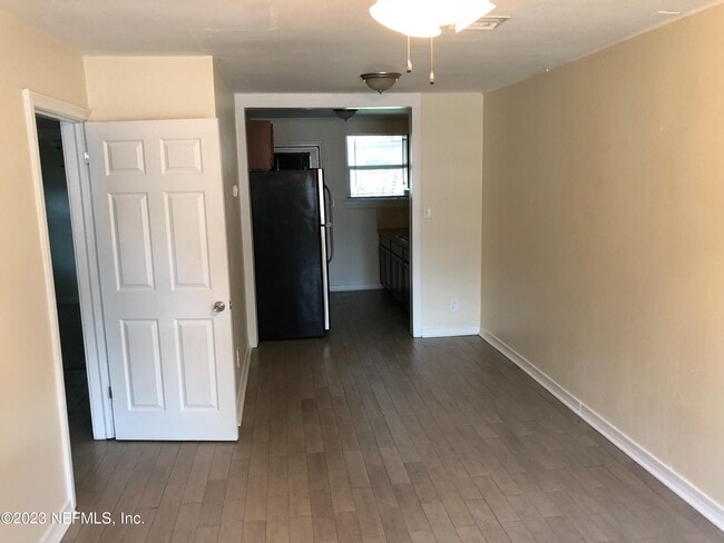 5215 San Juan Ave