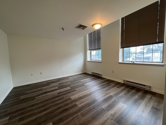 Sala de estar de la unidad 211 - Station Lofts