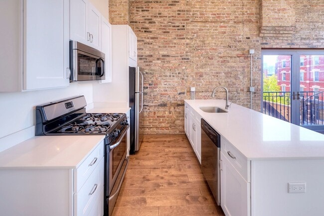 Photo - 1532 W Chicago Ave Unit 3