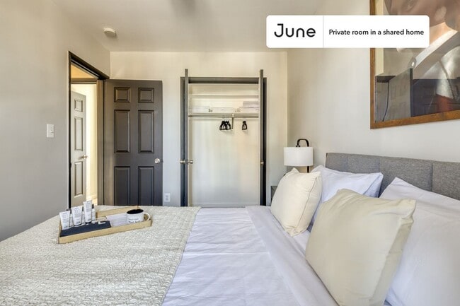 Photo - Room in Shared 5 bed/2.5 bath home Unit E