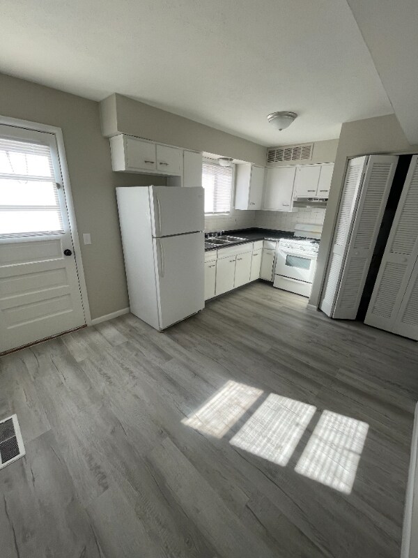 343 Pershing Ave NE Townhome Townhome Rental in North Canton OH