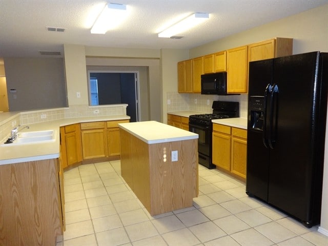 Photo - 210 Trees Dr