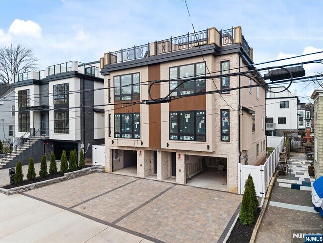 Photo - 45 Lincoln Ave