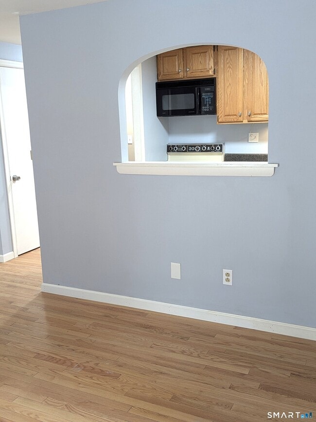 Photo - 165 South St Unit 3