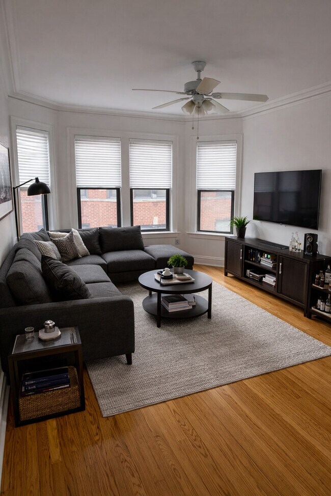 Photo - 6851 S Crandon Ave Unit 3