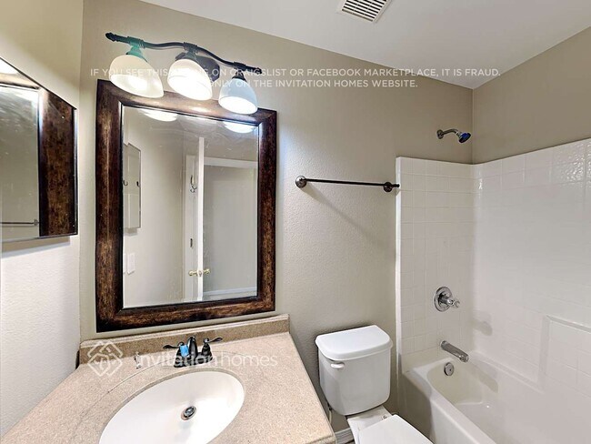 Photo - 808 Delfino Pl