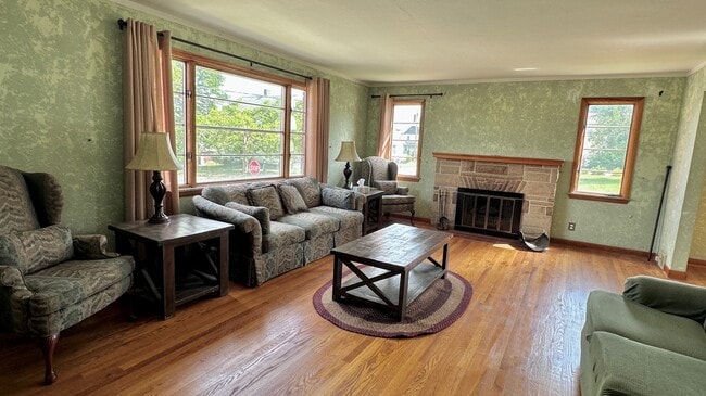 Photo - 800 Welty St