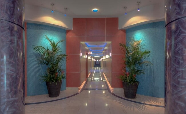 Photo - Direct riverfront 3 bedroom 3 bath