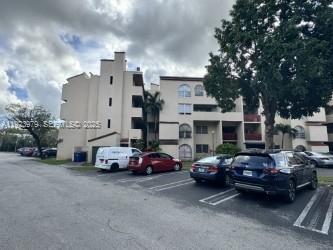 Photo - 10651 SW 108th Ave Unit 3H