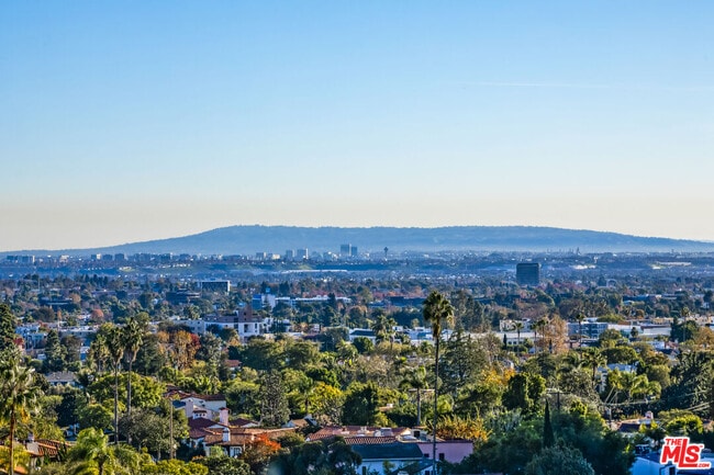 Photo - 10445 Wilshire Blvd Unidad 905