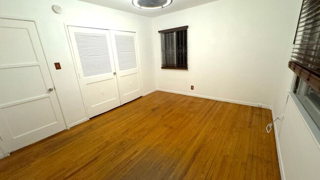 878 Warren Ave Unit 3