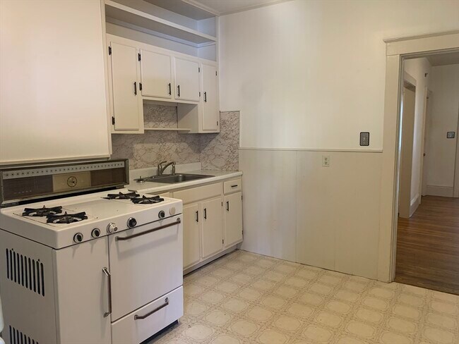 Building Photo - 107 Rutherford Ave Unit 1