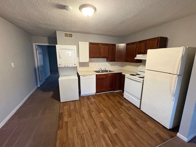 Photo - 301 E 12th St Unit 1