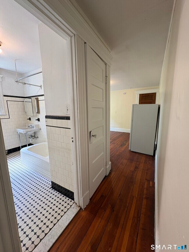 Photo - 196 Norton St Unit FL 1
