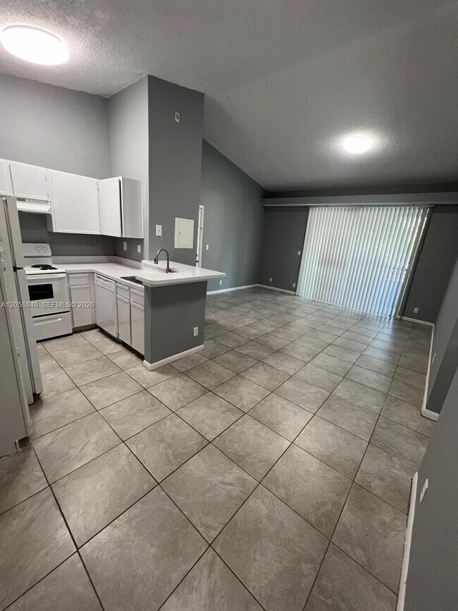 Photo - 631 Lyons Rd Unit 12201