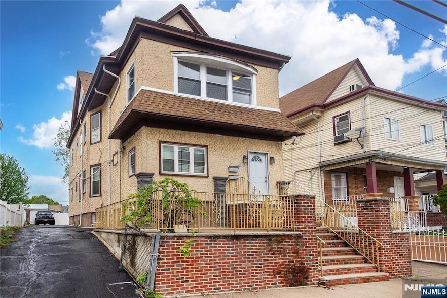 Photo - 26 Prescott Ave