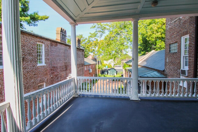Photo - 23 Archdale St Unit E