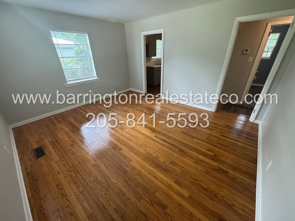 Photo - 410 W Lake Dr