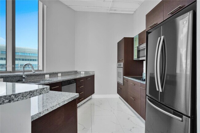 Photo - 3029 NE 188th St Unit 625