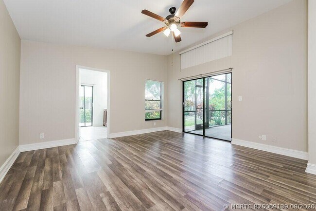 Photo - 21020 Woodspring Ave