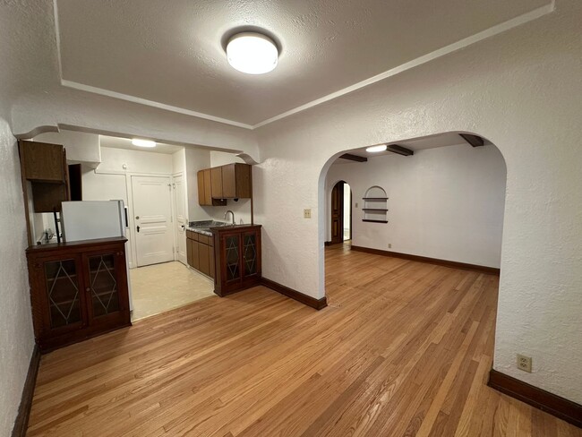 Photo - 4480 N Oakland Ave