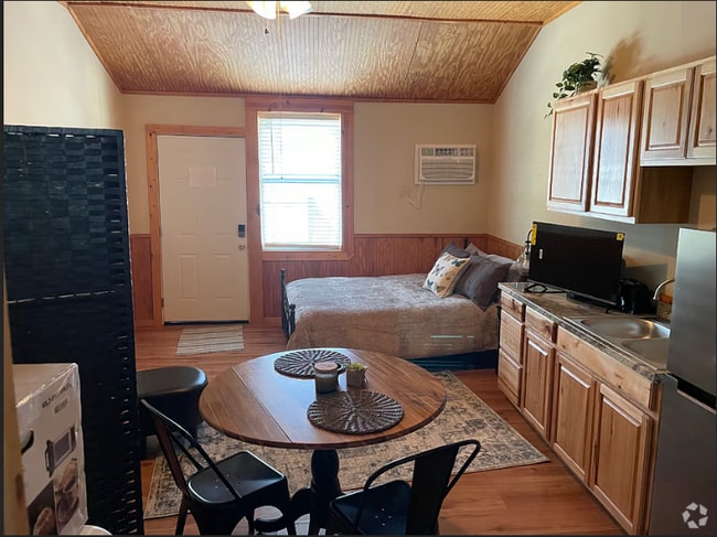Building Photo - 8219 US Highway 87 N Unit 1 Rental