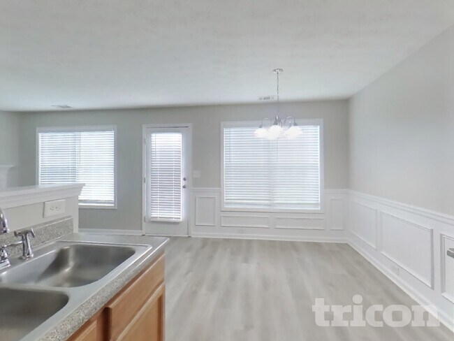 Photo - 597 Shadow Valley Ct