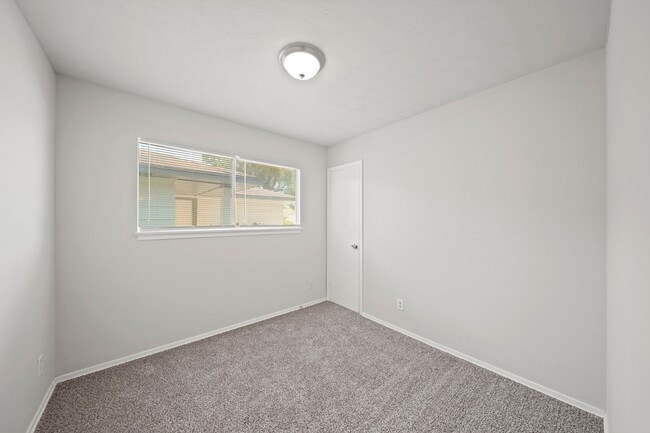 Photo - 306 Pear St