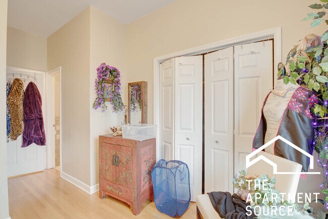 Photo - 1627 W Grand Ave Unit 3