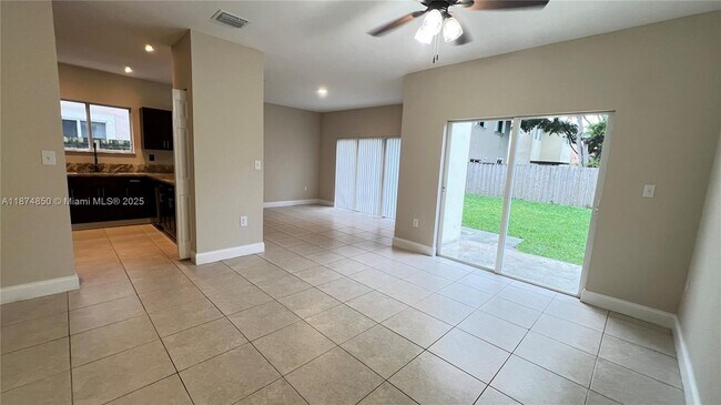 Photo - 370 NE 34th Ave