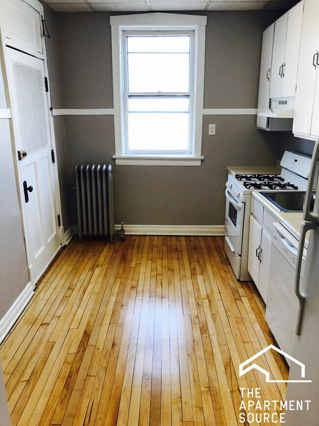 Photo - 3932 N Keeler Ave Unit 3C