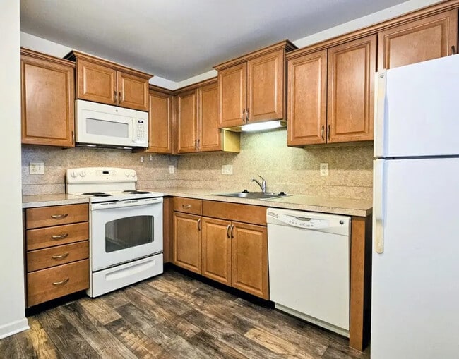 Photo - 43 Ramsgate Ln