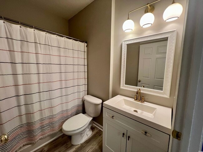 Photo - 5834 Longwood Dr