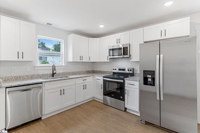 Photo - 239 Vanderbilt Rd