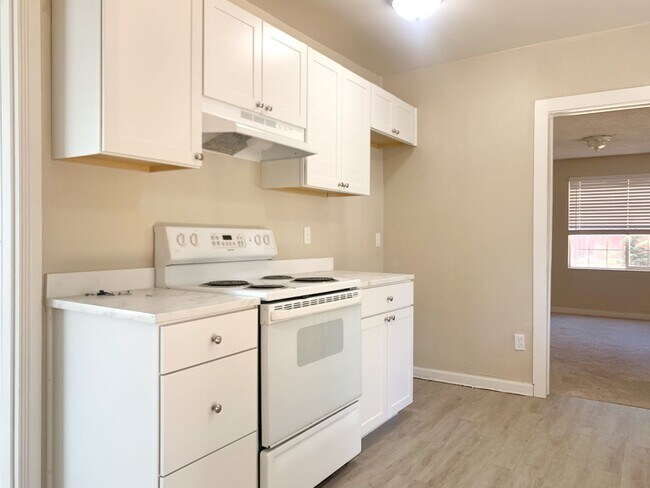 Photo - 722 28th Ave S