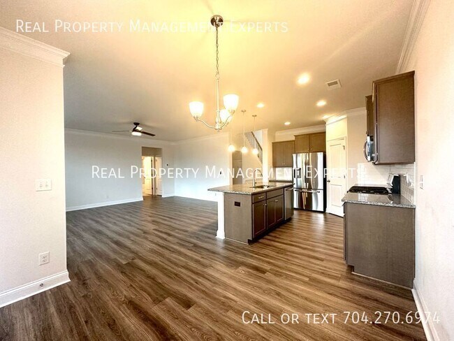 Photo - 2166 Black Forest Cove