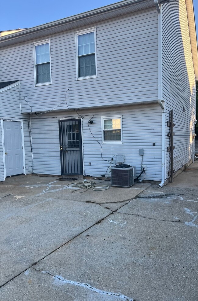 Photo - 3543 N Hopkins Ct