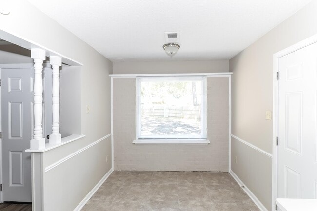 Photo - 6076 Elk Grove Rd