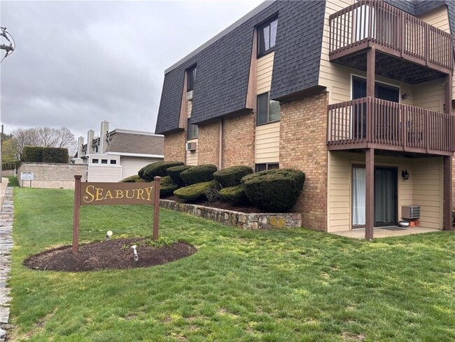 Building Photo - 4162 Post Rd Unit 15