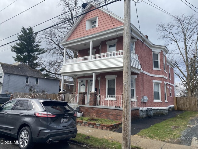 Photo - 1130 Pleasant St