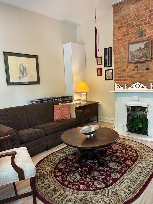 Photo - One Bedroom Old Louisville Cottage