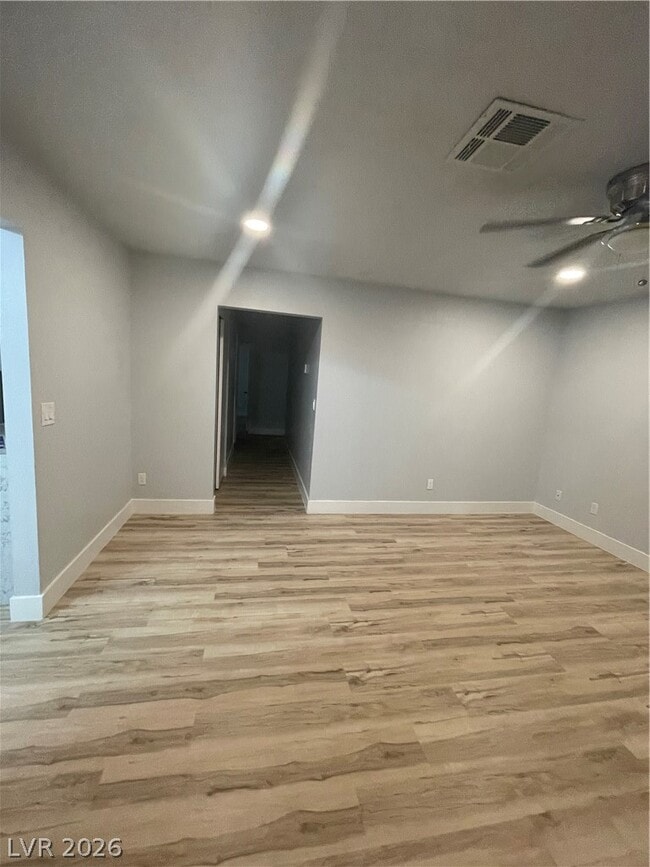 Building Photo - 466 E Sunset Rd